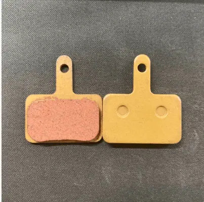 ERWAY A01のブレーキパッド